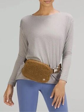 Lululemon Everywhere Belt Bag Fleece